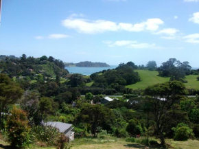Bush Beach Delight - Onetangi Holiday Home